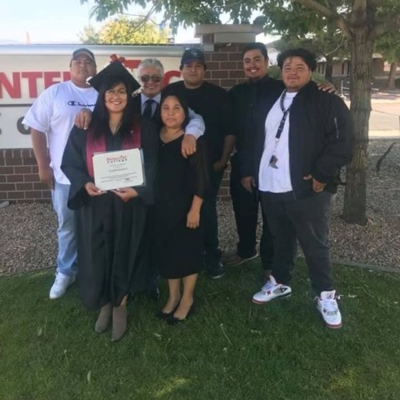 Meet your Posher, Gabriela - Picture 1 of 1